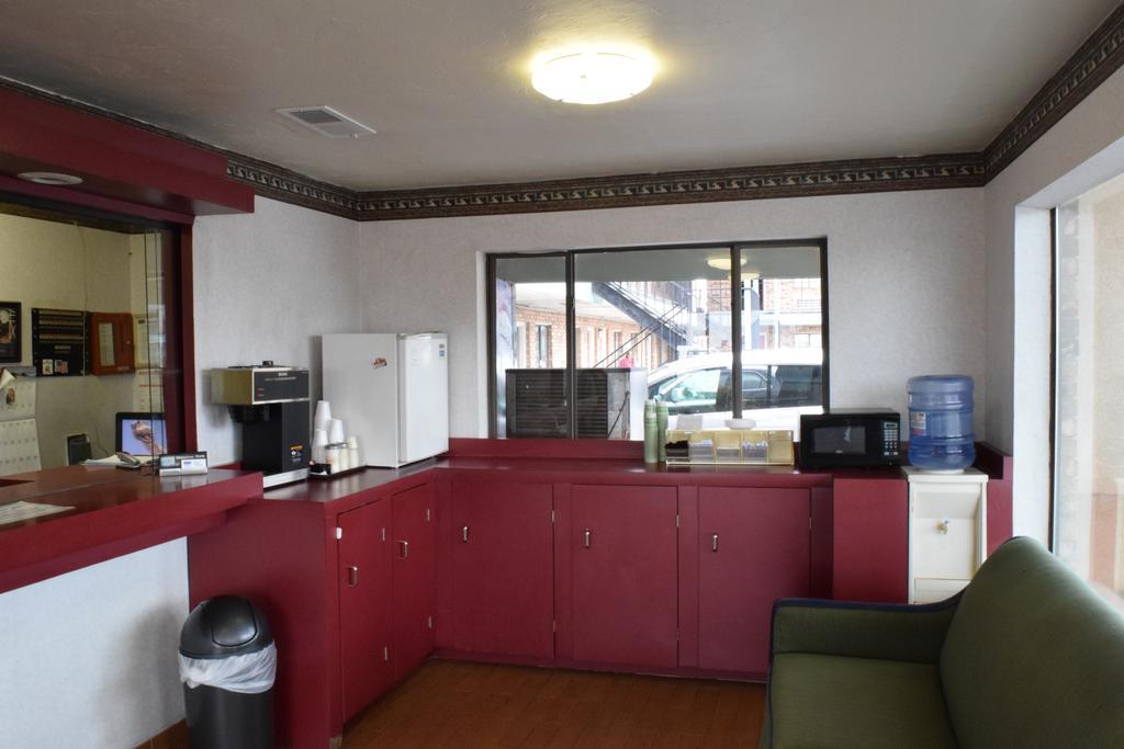 Executive Inn Odessa Bagian luar foto